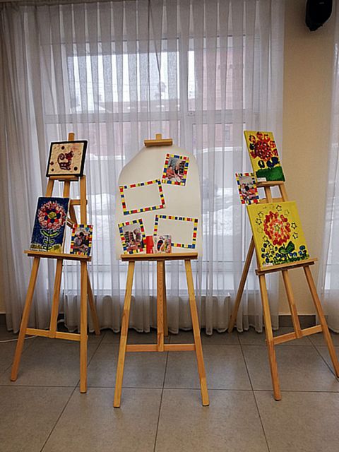 Выставка «Прикосновение к цвету»